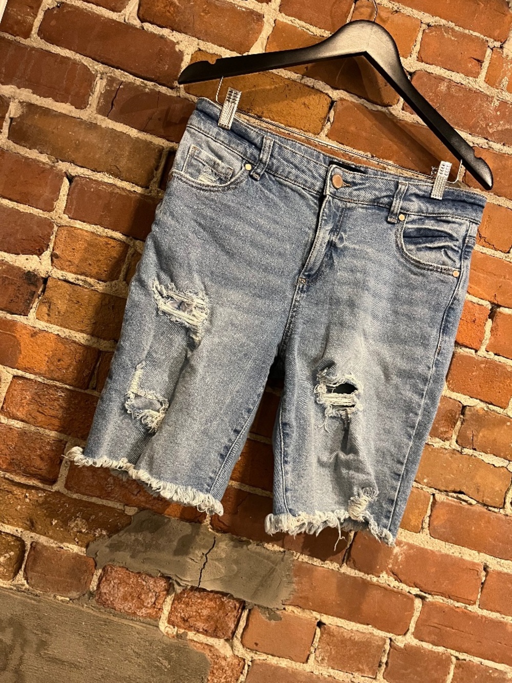 Distressed Jordache Cut Off Jean Shorts 6